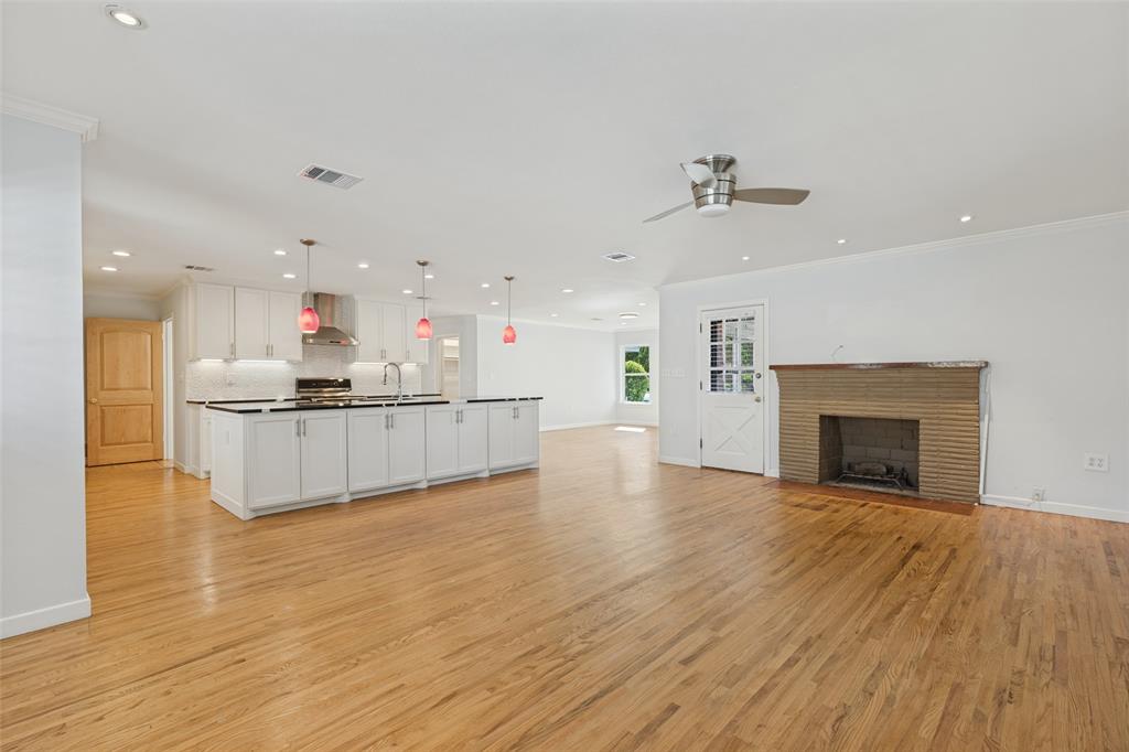 541 Woolsey Drive, Dallas, TX 75224