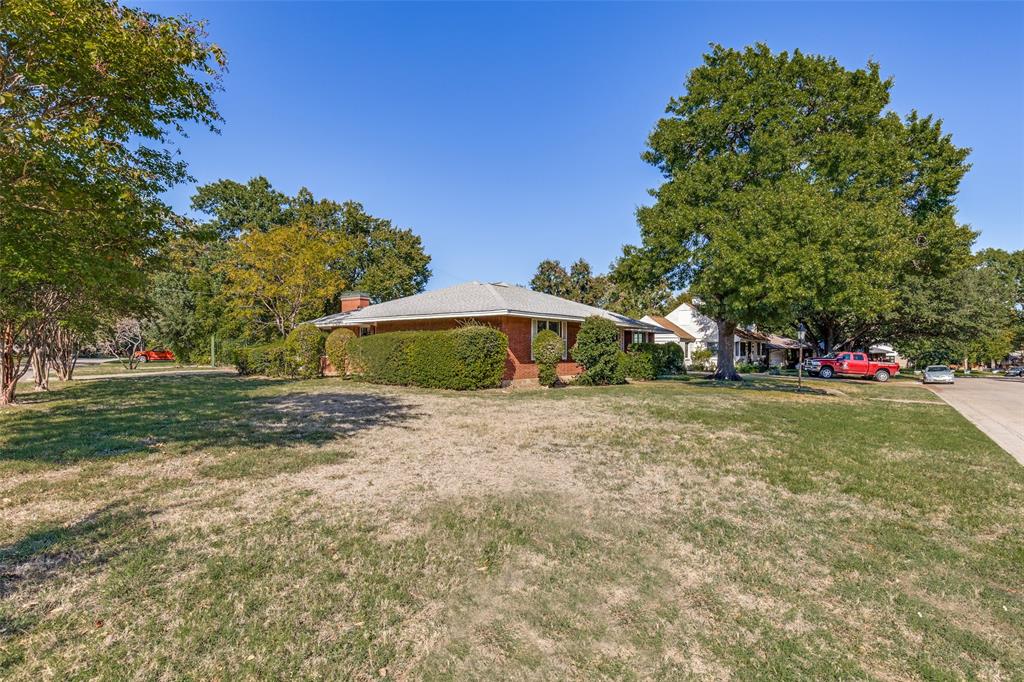 541 Woolsey Drive, Dallas, TX 75224