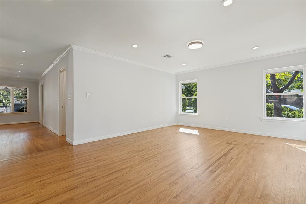541 Woolsey Drive, Dallas, TX 75224