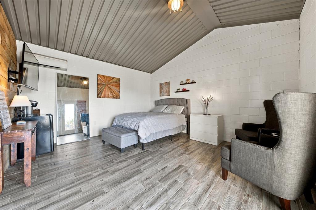 1001 Rolling Drive, Athens, TX 75751