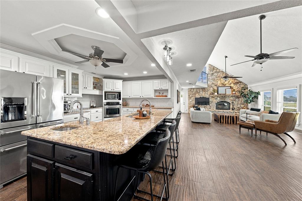 1001 Rolling Drive, Athens, TX 75751