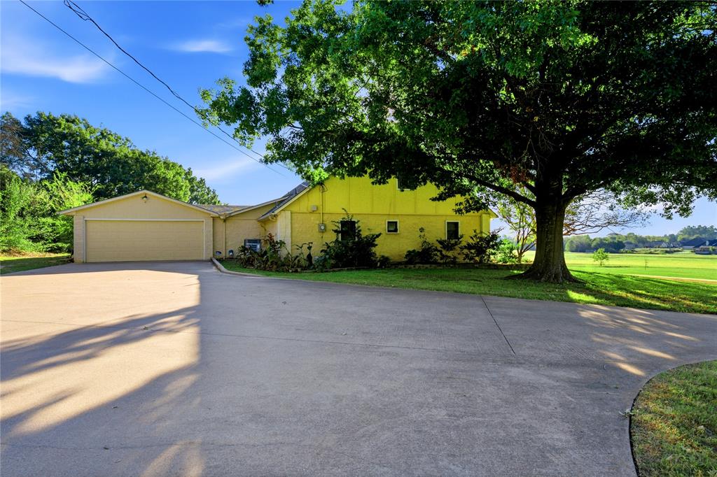 1001 Rolling Drive, Athens, TX 75751