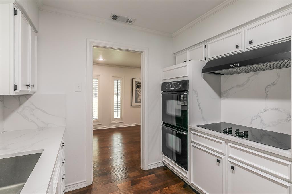 8559 S Mediterranean Circle, Dallas, TX 75238