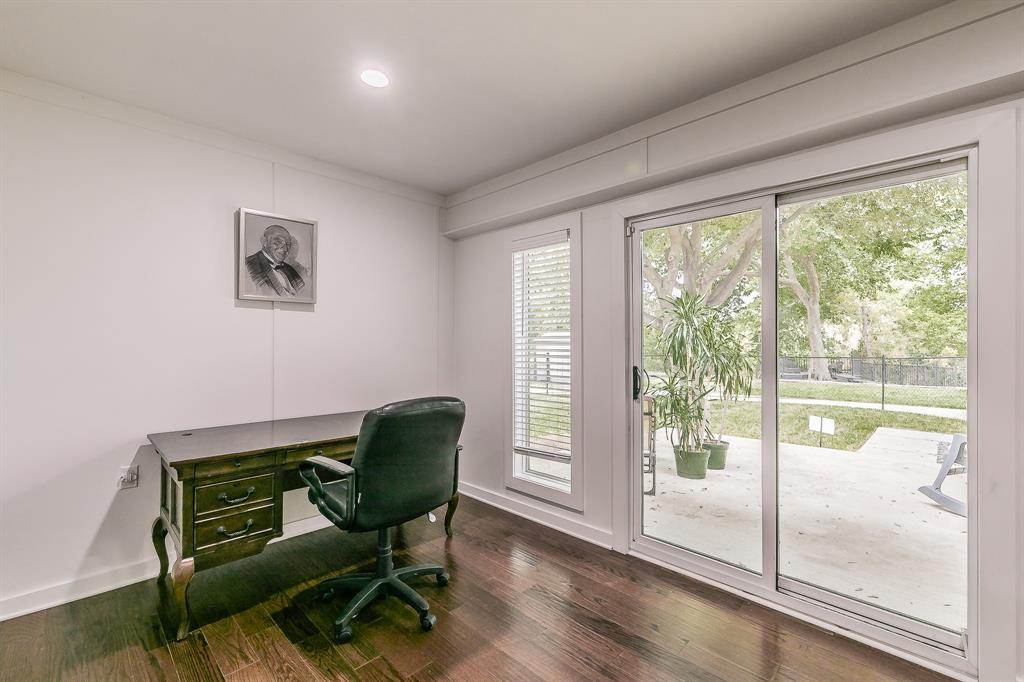 8559 S Mediterranean Circle, Dallas, TX 75238
