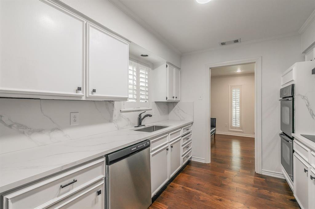 8559 S Mediterranean Circle, Dallas, TX 75238