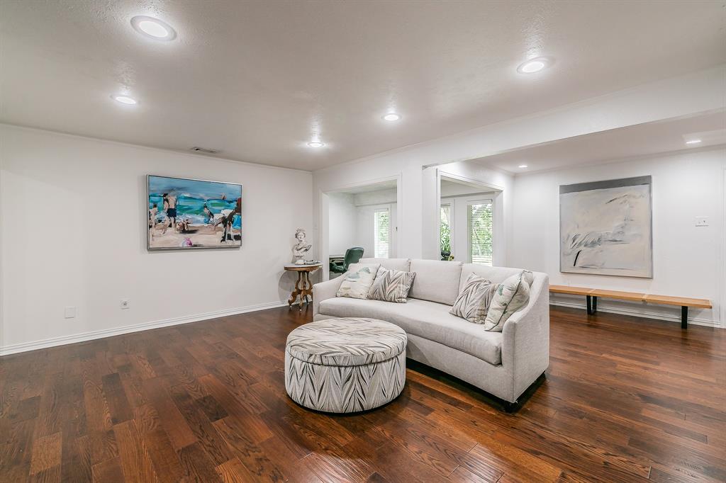 8559 S Mediterranean Circle, Dallas, TX 75238