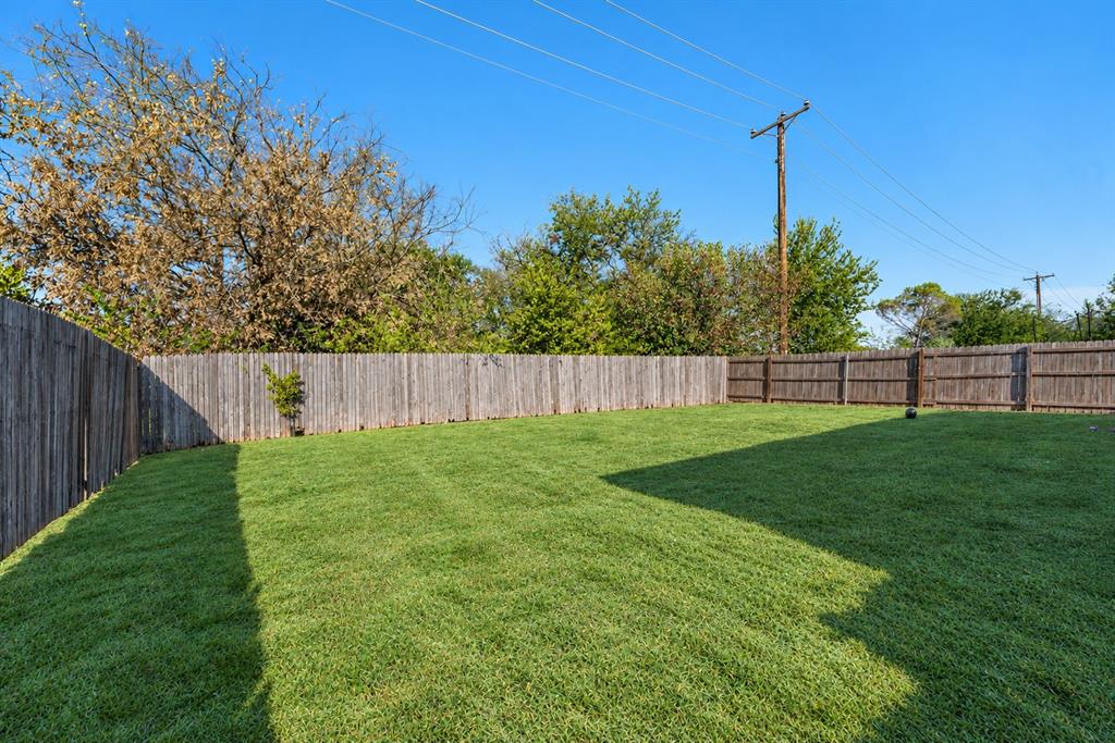 248 Meadowcrest Drive, Terrell, TX 75160