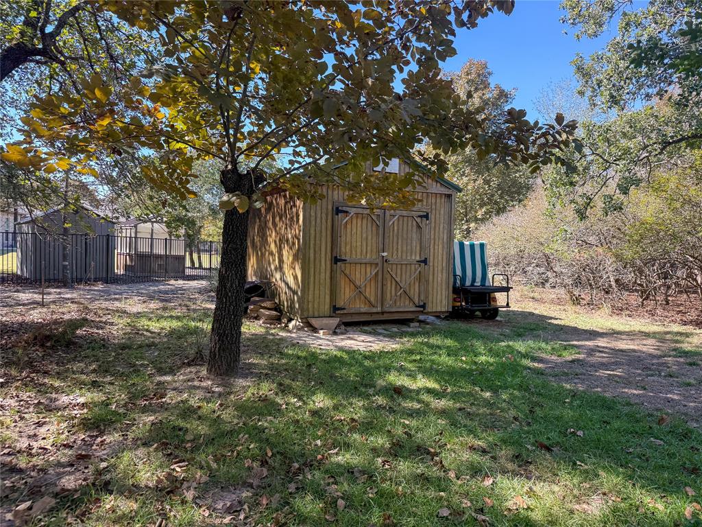 7386 Clint Ct, Athens, TX 75752