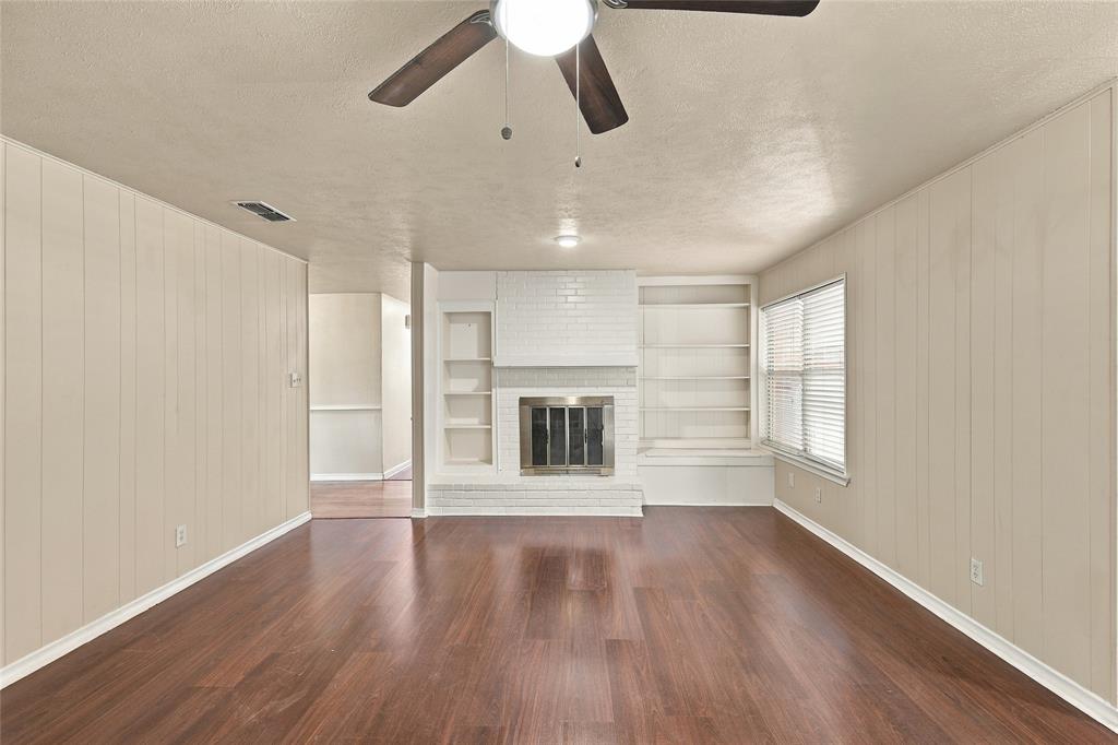 145 Hillside Lane, DeSoto, TX 75115
