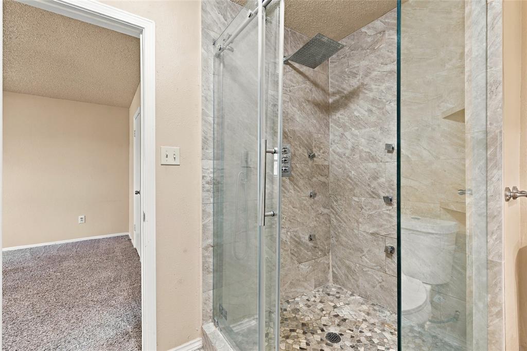 145 Hillside Lane, DeSoto, TX 75115