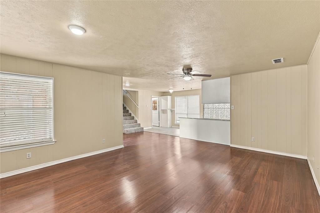 145 Hillside Lane, DeSoto, TX 75115