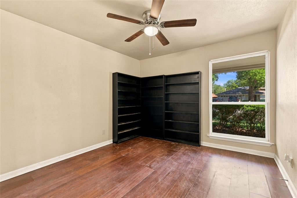 145 Hillside Lane, DeSoto, TX 75115