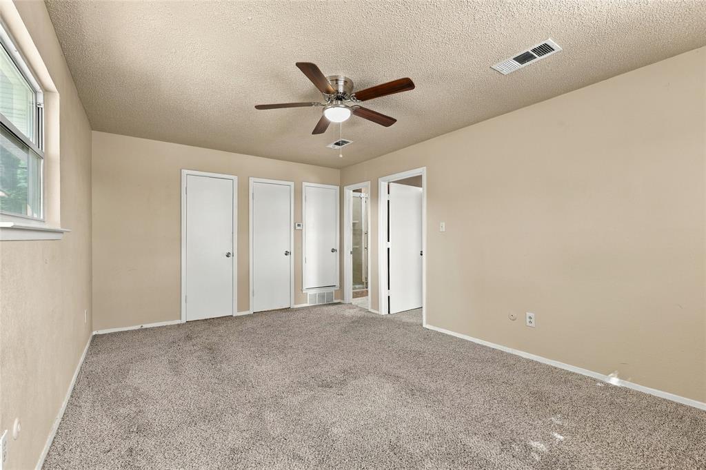 145 Hillside Lane, DeSoto, TX 75115
