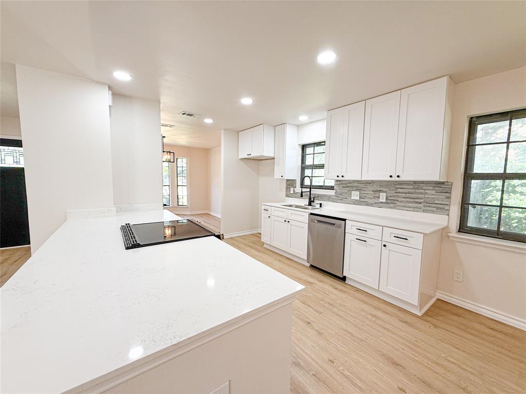 2300 Newcastle Circle, Plano, TX 75075 2300 Newcastle Circle, Plano, TX 75075