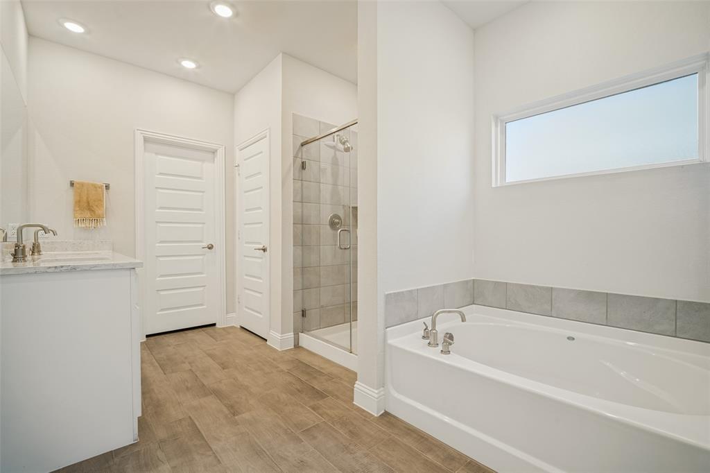 648 Cari Lane, Forney, TX 75126