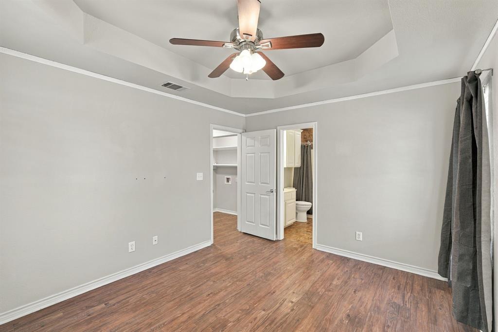 806 Oak Drive, Ennis, TX 75119