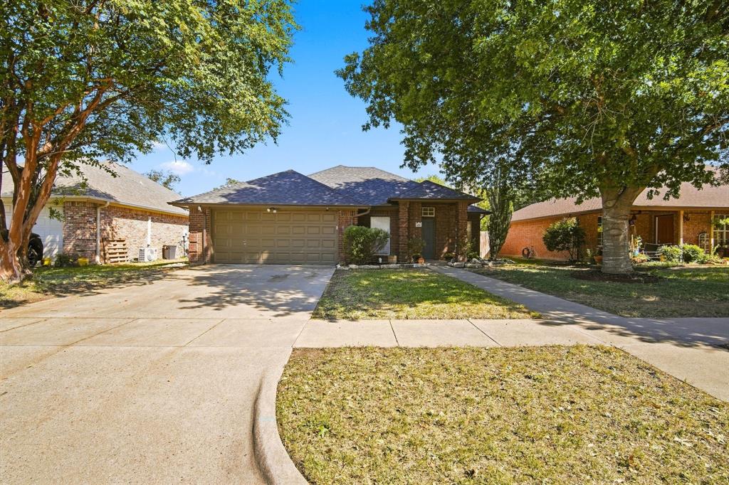 806 Oak Drive, Ennis, TX 75119 806 Oak Drive, Ennis, TX 75119