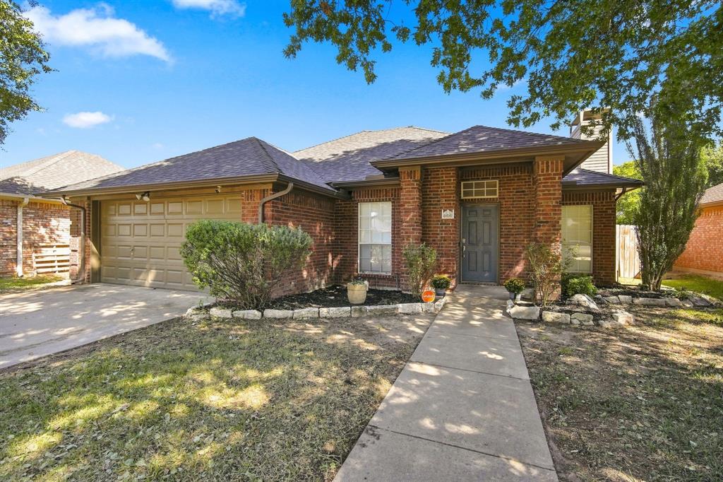 806 Oak Drive, Ennis, TX 75119