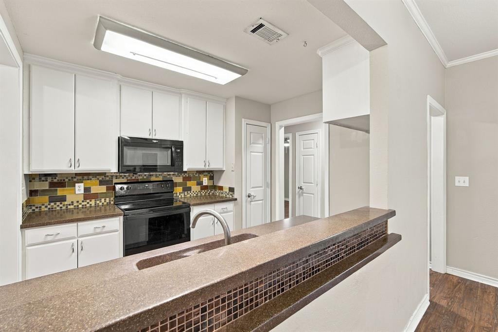 806 Oak Drive, Ennis, TX 75119