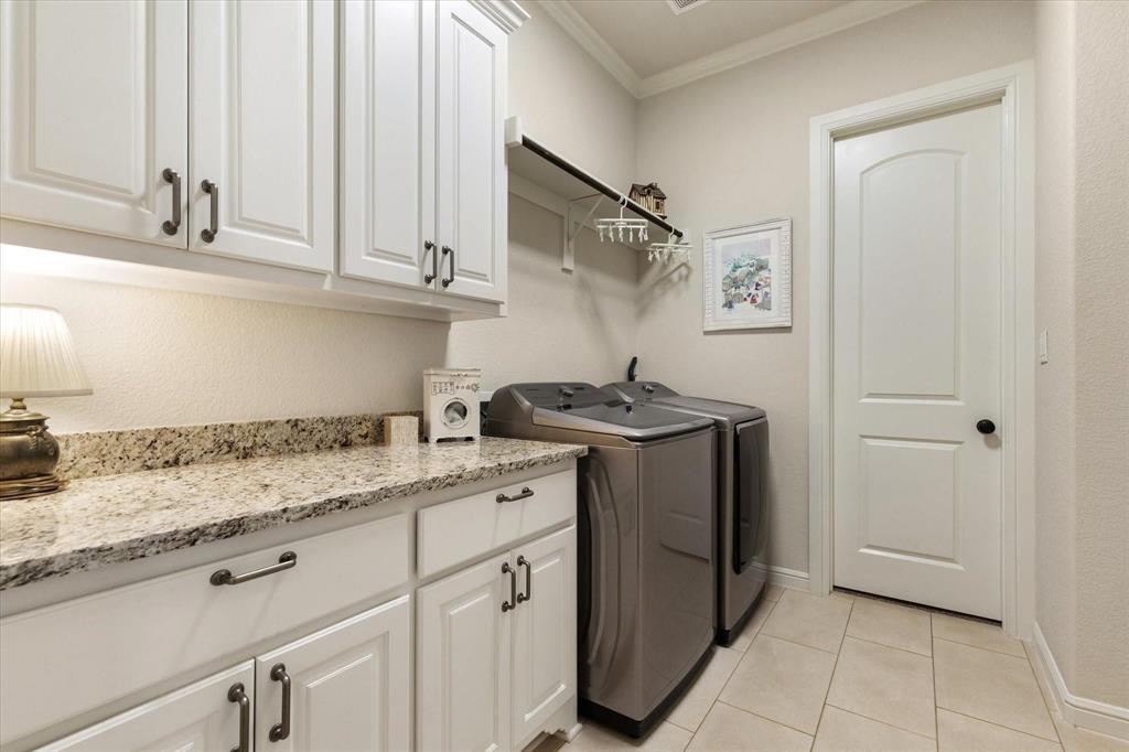 716 Coastal Meadows Court, Granbury, TX 76049