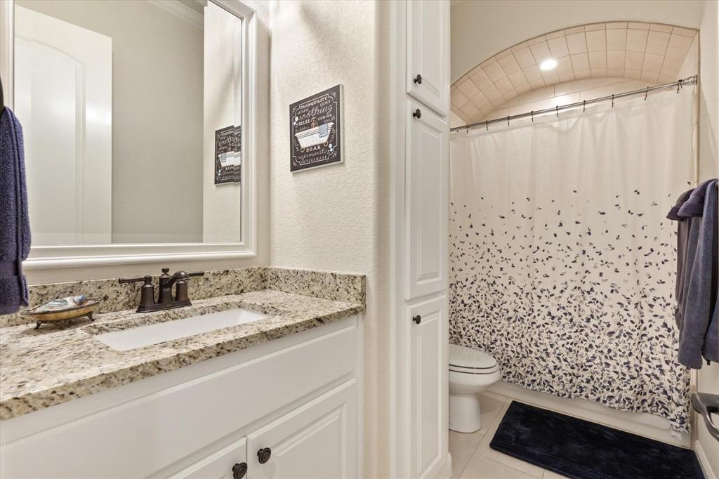 716 Coastal Meadows Court, Granbury, TX 76049