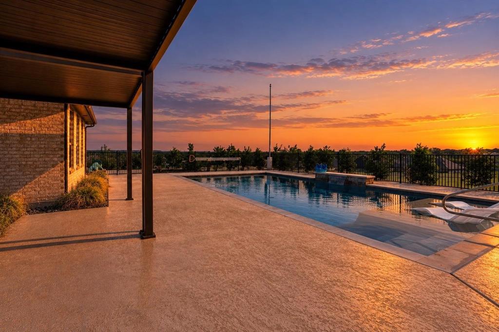716 Coastal Meadows Court, Granbury, TX 76049
