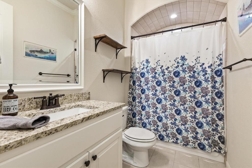 716 Coastal Meadows Court, Granbury, TX 76049