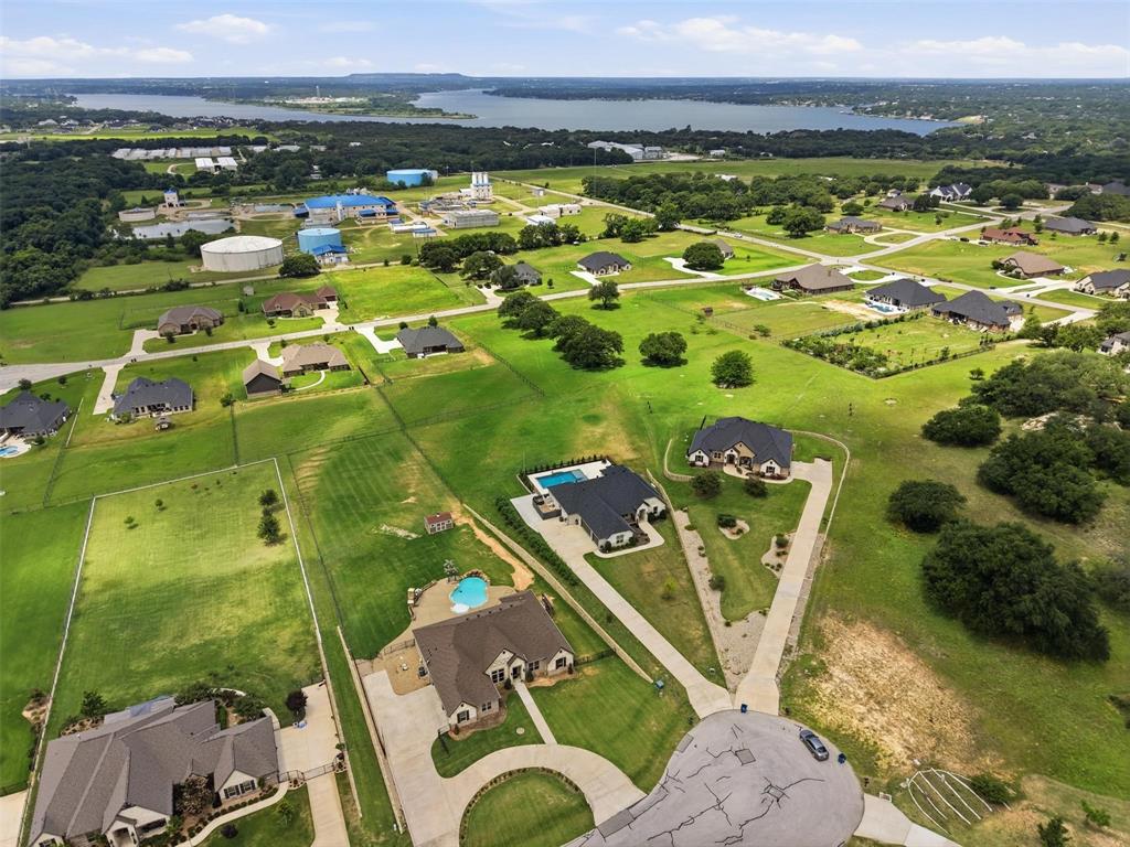 716 Coastal Meadows Court, Granbury, TX 76049