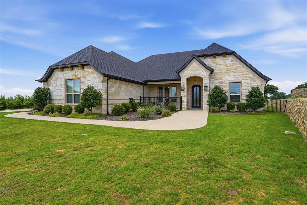 716 Coastal Meadows Court, Granbury, TX 76049