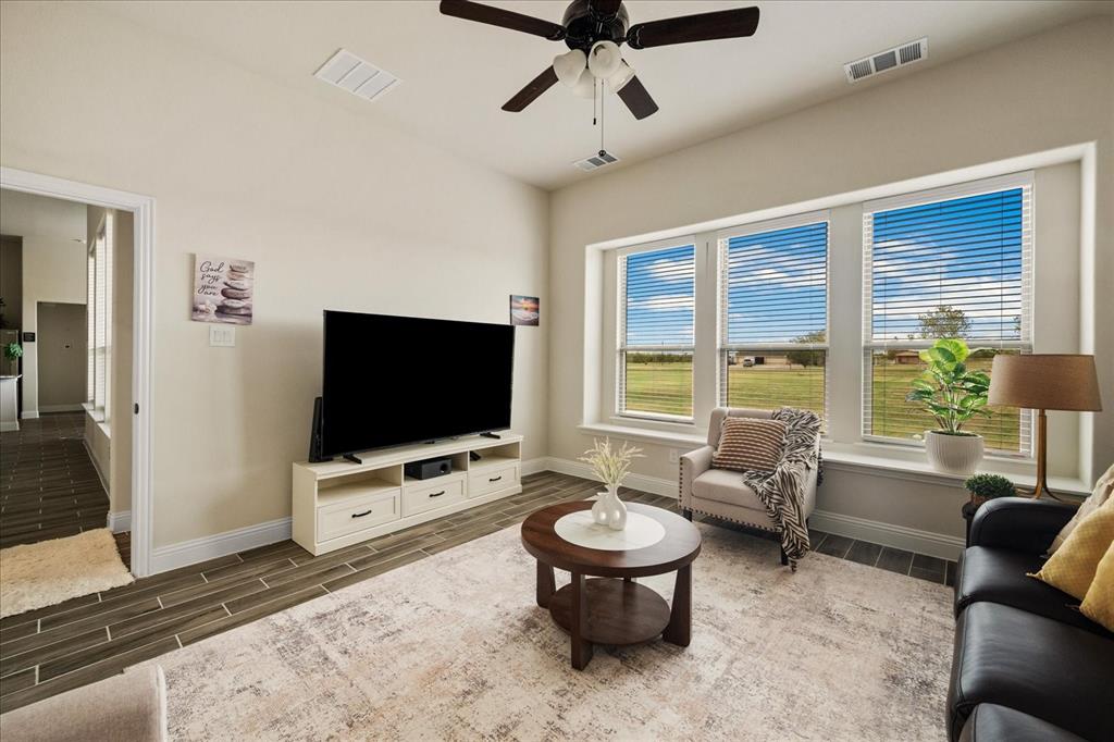 8200 Honeywell Avenue, Greenville, TX 75402