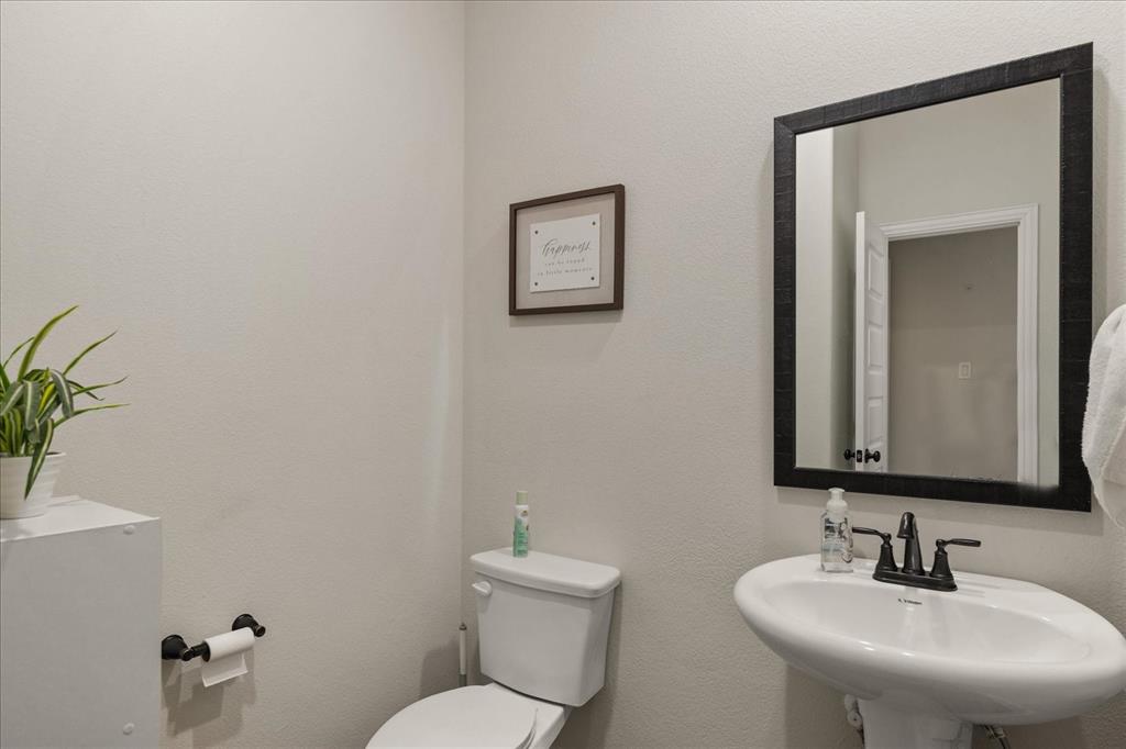 8200 Honeywell Avenue, Greenville, TX 75402
