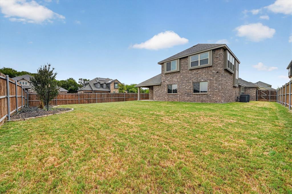 1941 Silverleaf Drive, Glenn Heights, TX 75154