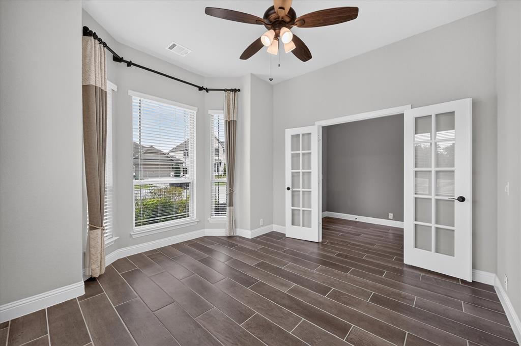 1941 Silverleaf Drive, Glenn Heights, TX 75154