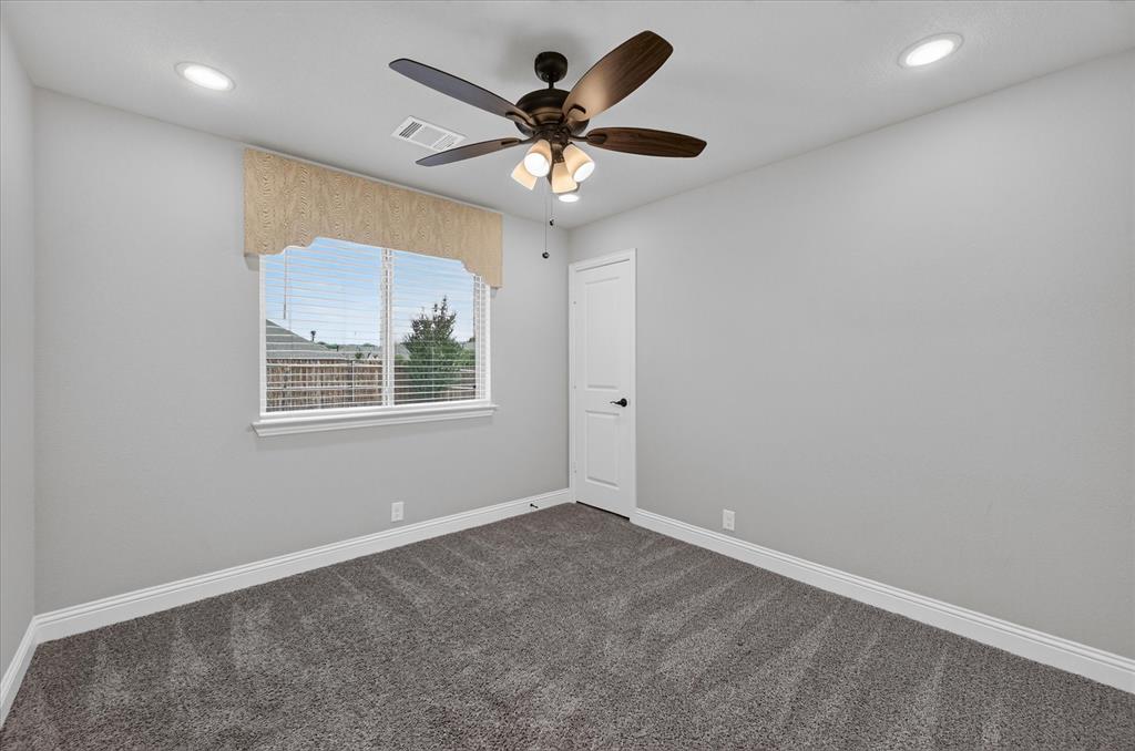 1941 Silverleaf Drive, Glenn Heights, TX 75154