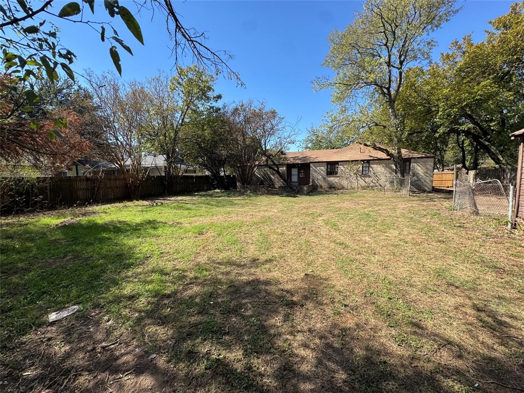 2242 Lolita Drive, Dallas, TX 75227