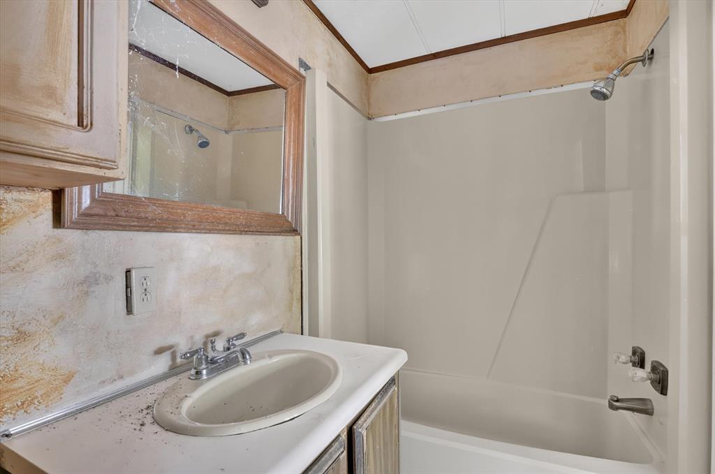 3801 Montego Bay Court, Granbury, TX 76049