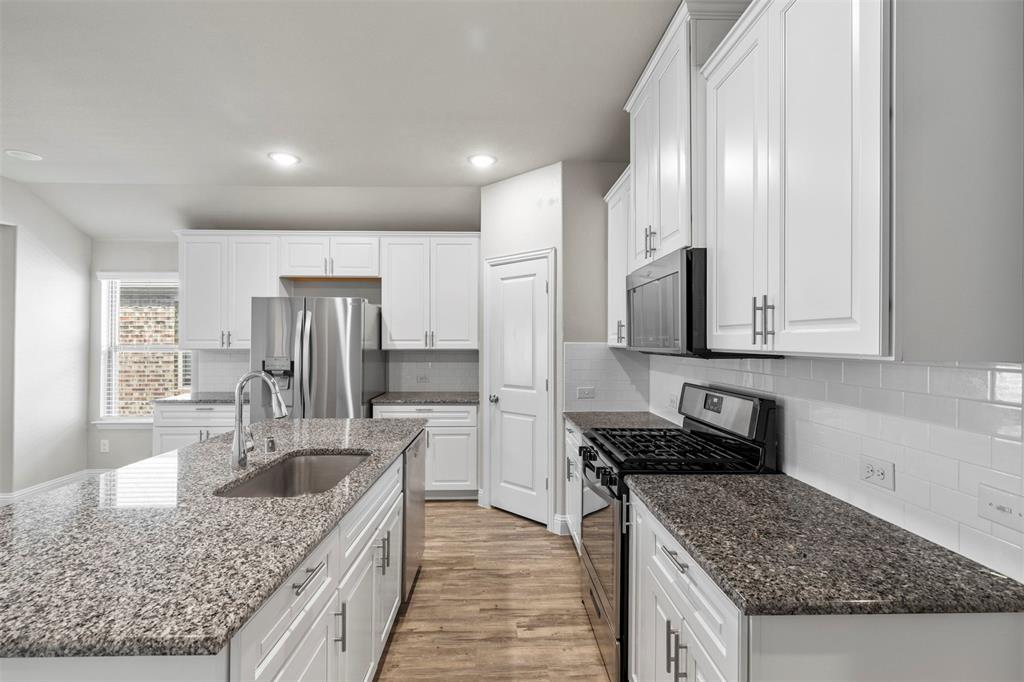3713 Sweetclover Drive, McKinney, TX 75071