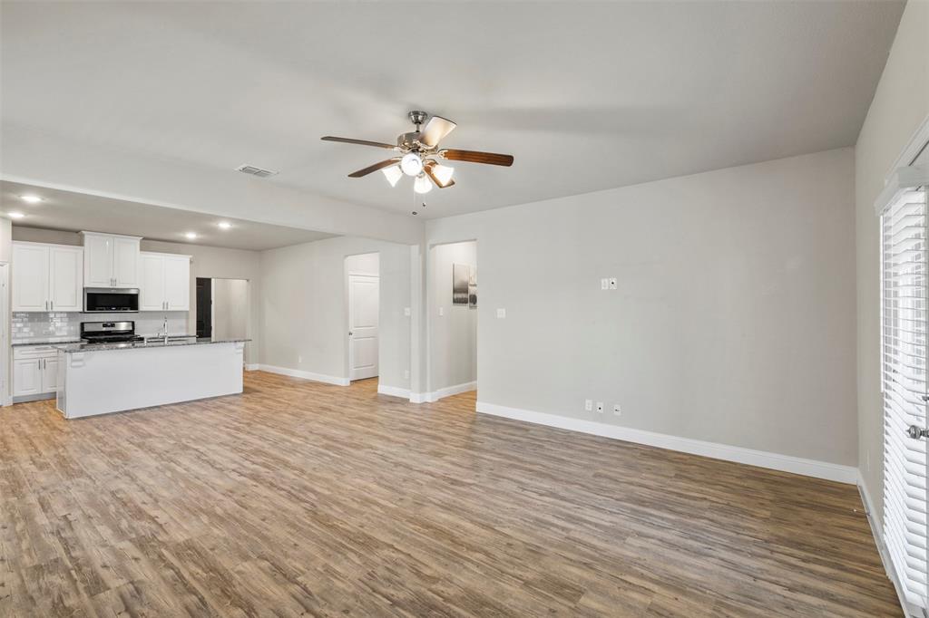 3713 Sweetclover Drive, McKinney, TX 75071