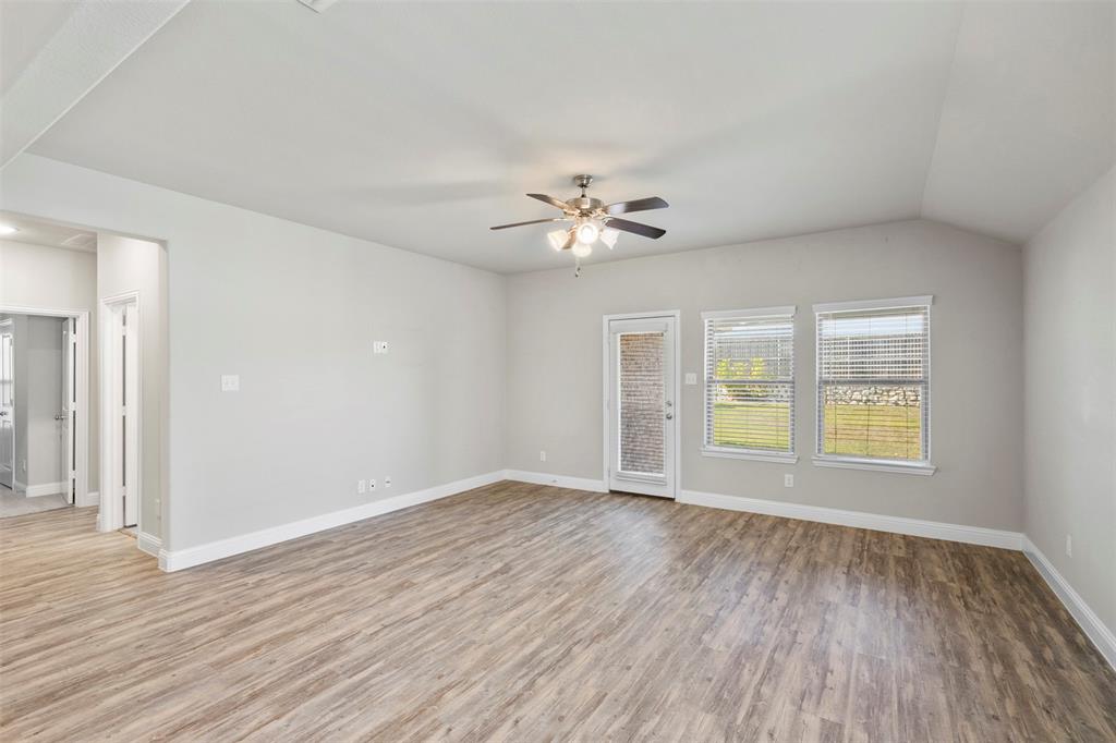 3713 Sweetclover Drive, McKinney, TX 75071