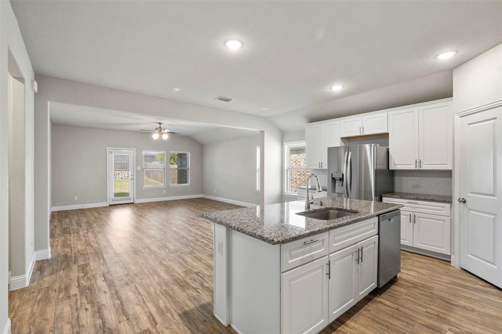 3713 Sweetclover Drive, McKinney, TX 75071