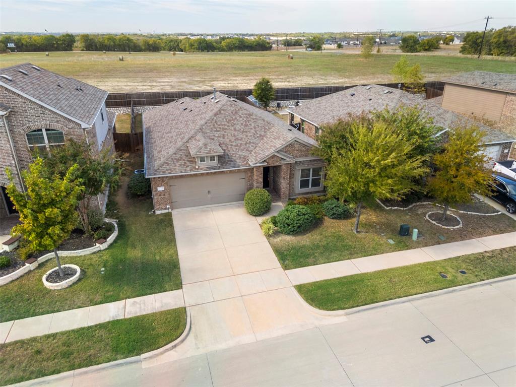 3713 Sweetclover Drive, McKinney, TX 75071
