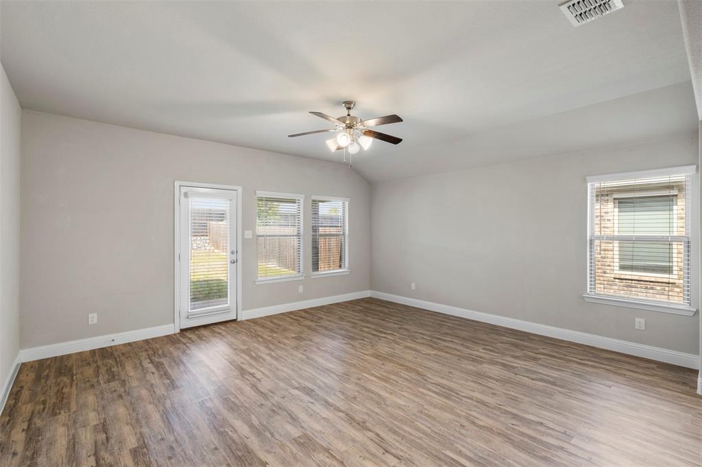 3713 Sweetclover Drive, McKinney, TX 75071