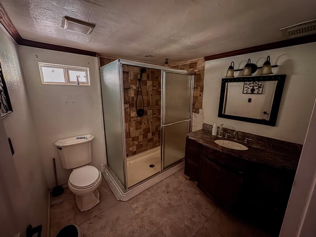 173 Hurst Circle, Ferris, TX 75125