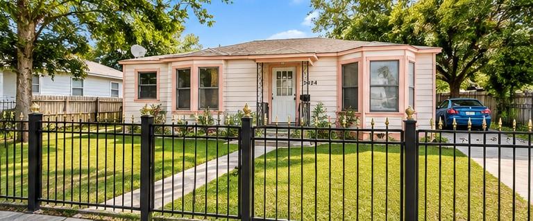 2324 Bombay Avenue, Dallas, TX 75235