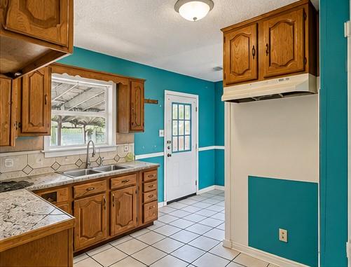 2324 Bombay Avenue, Dallas, TX 75235