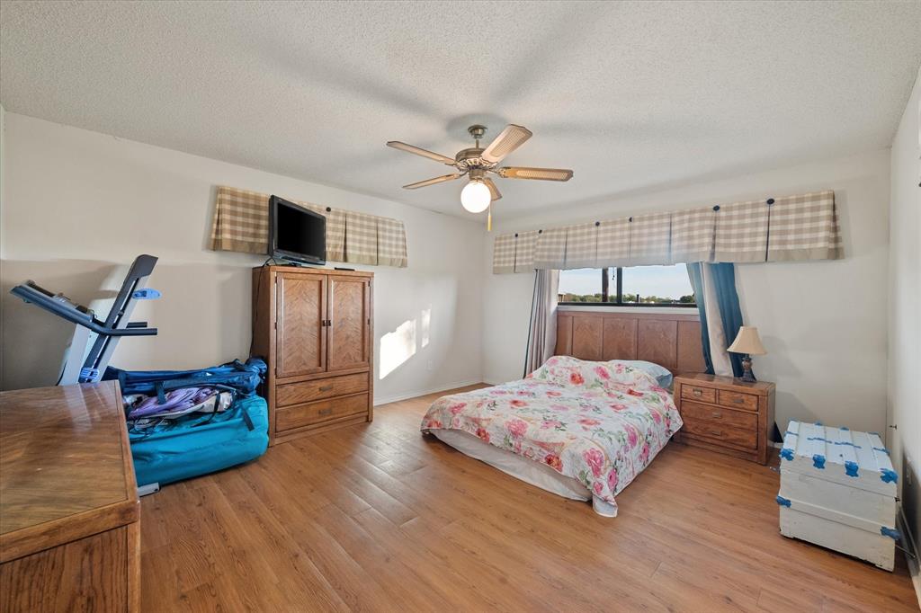 353 Brazier Road, Ennis, TX 75119
