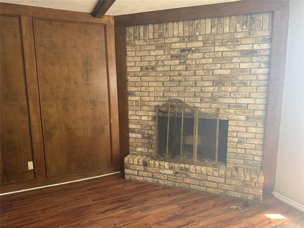809 E 6th Street, Irving, TX 75060 809 E 6th Street, Irving, TX 75060