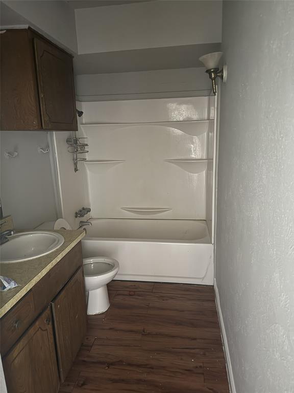 809 E 6th Street, Irving, TX 75060 809 E 6th Street, Irving, TX 75060