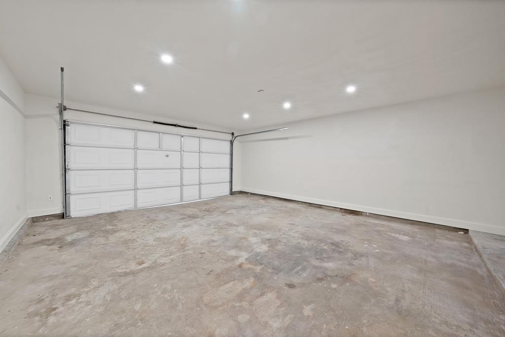 858 Lexington Drive, Lancaster, TX 75134