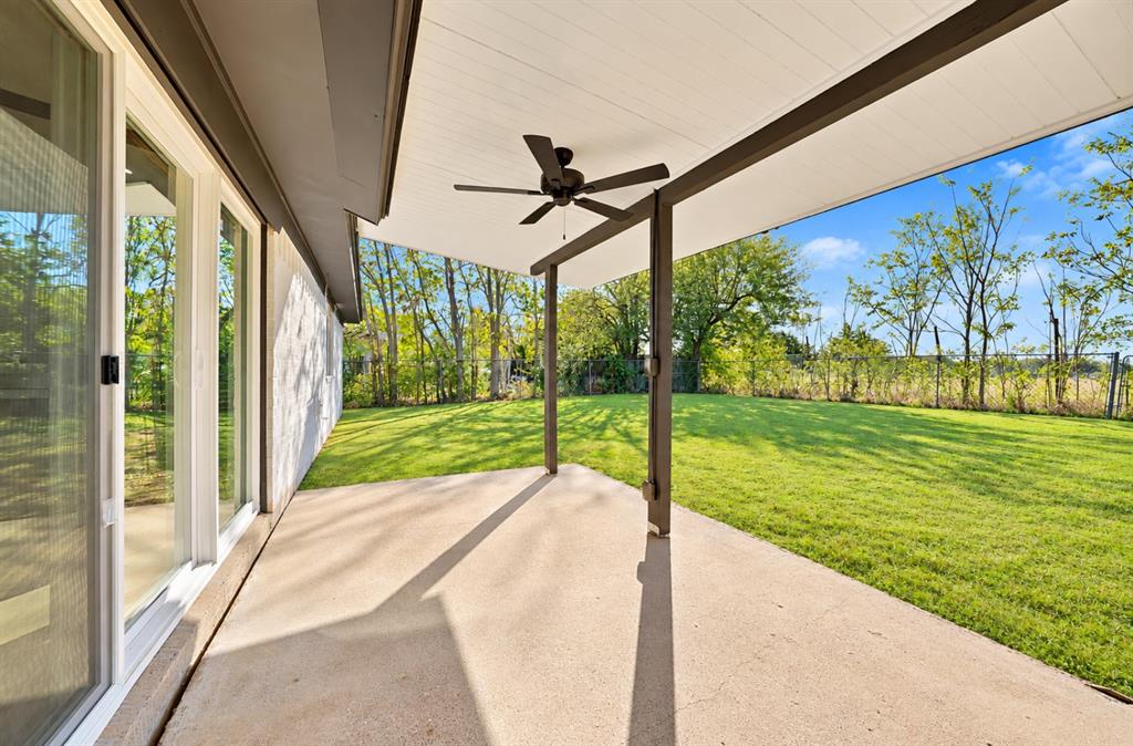 858 Lexington Drive, Lancaster, TX 75134